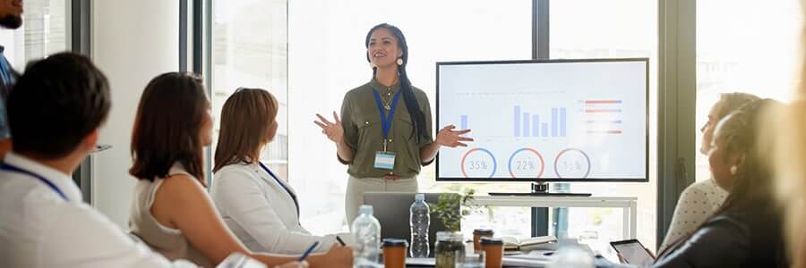 inhouse-vs-outsourced-hr-1 inhouse-vs-outsourced-hr-1